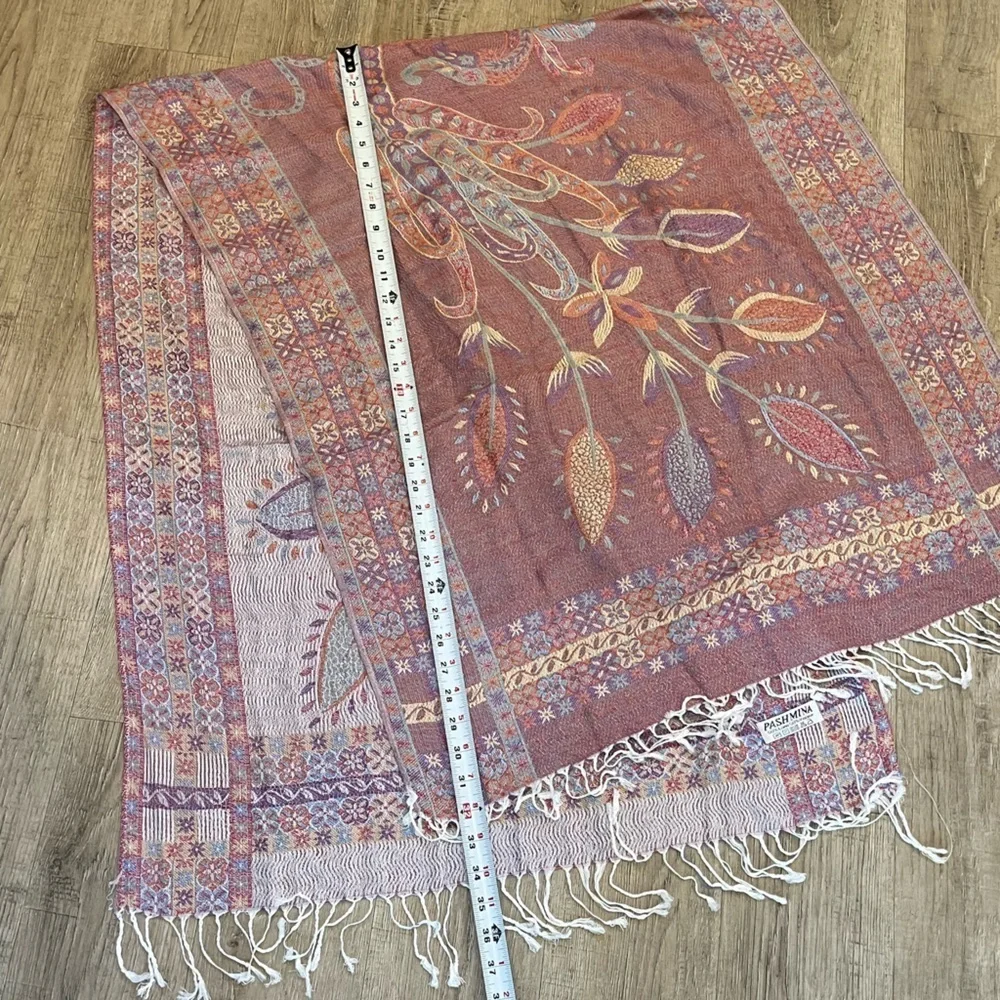 Pashmina Blend Pink Paisley Patterned Scarf
